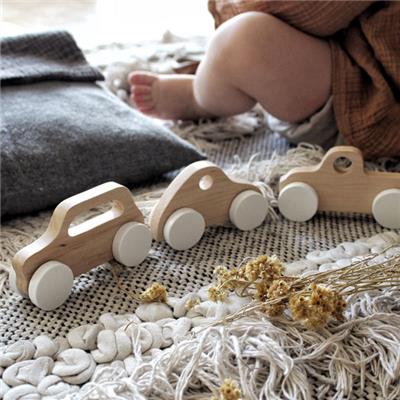 Jouets en bois - voitures vintage