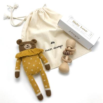 Coffret cadeau Naissance éveil - Ourson Main Sauvage et hochet Zakuw