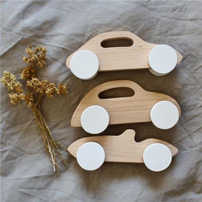 Jouets en bois - voitures de sport